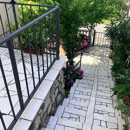 Apartamento App Tony Dramalj Exterior foto
